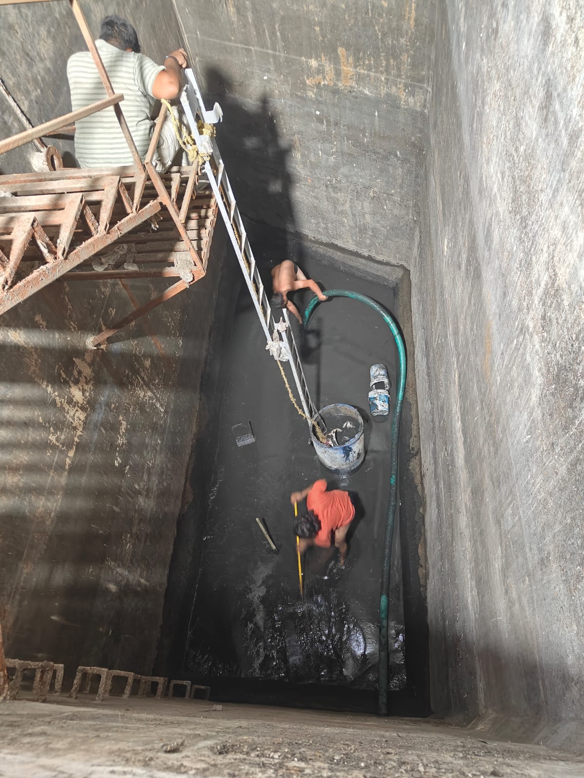 STP/WTP tanks cleaning